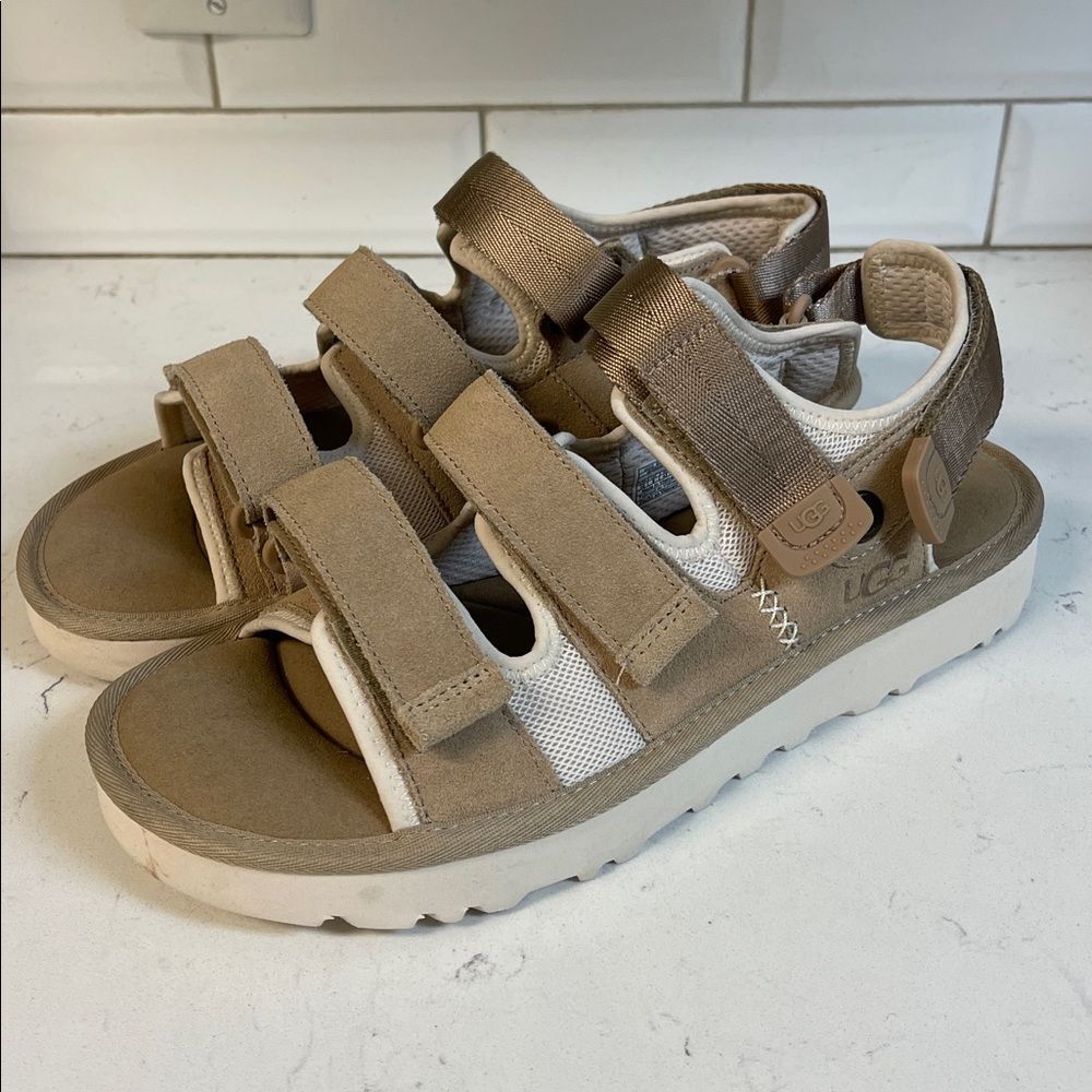 UGG Goldencoast Multis-trap Sandal 'Sand' Tan Sandals Mens 10 1153095